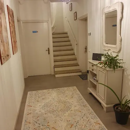 La Casa Di Giovanni B&B 로마노 데젤리노
